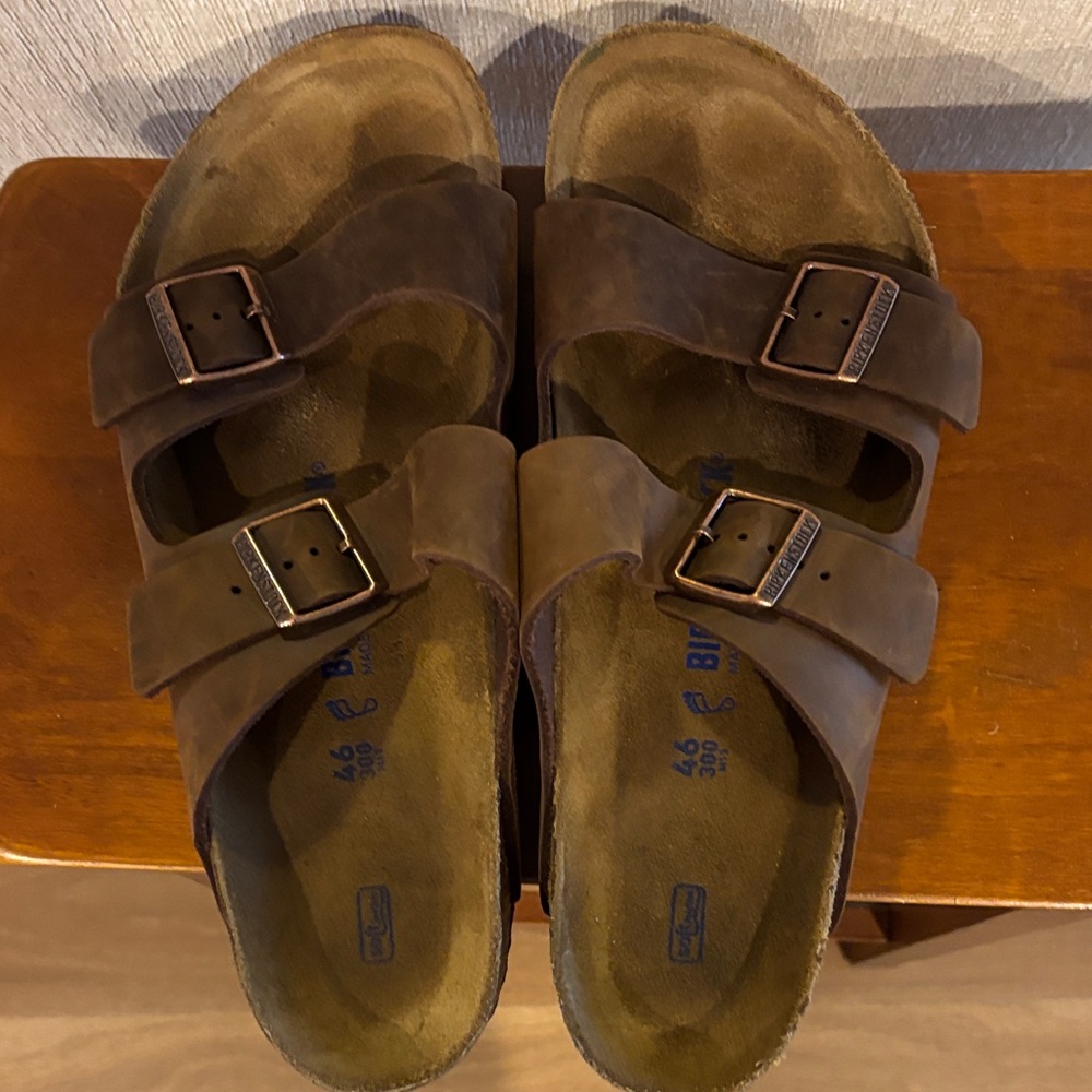 BIRKENSTOCK Brown Double-Buckle Slide Sandals